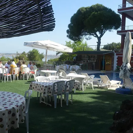 Tunc Hotel