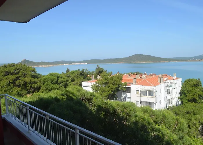 Tunc Готель Айвалик