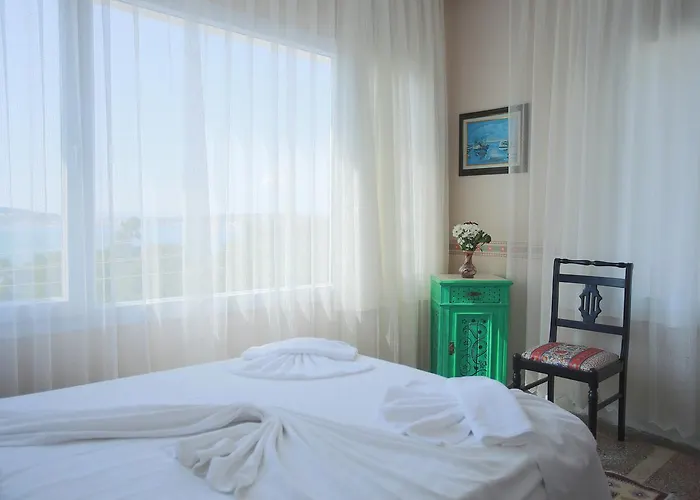 Готель Tunc 3*