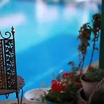 Tunc Hotel 3*
