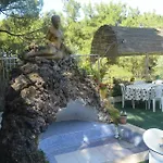 Tunc Hotel